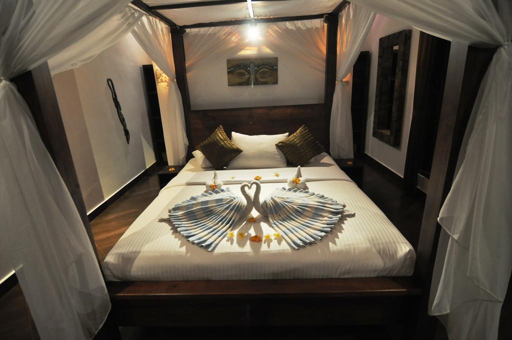 Puri Mangga Sea View Resort And Spa Lovina Exterior foto