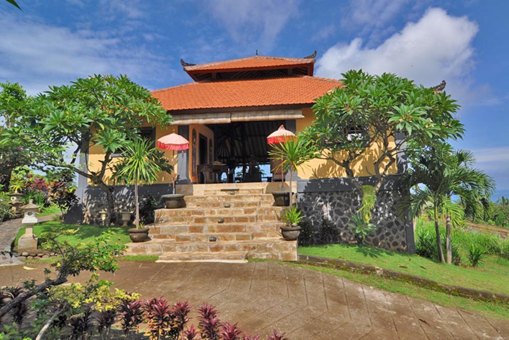 Puri Mangga Sea View Resort And Spa Lovina Exterior foto