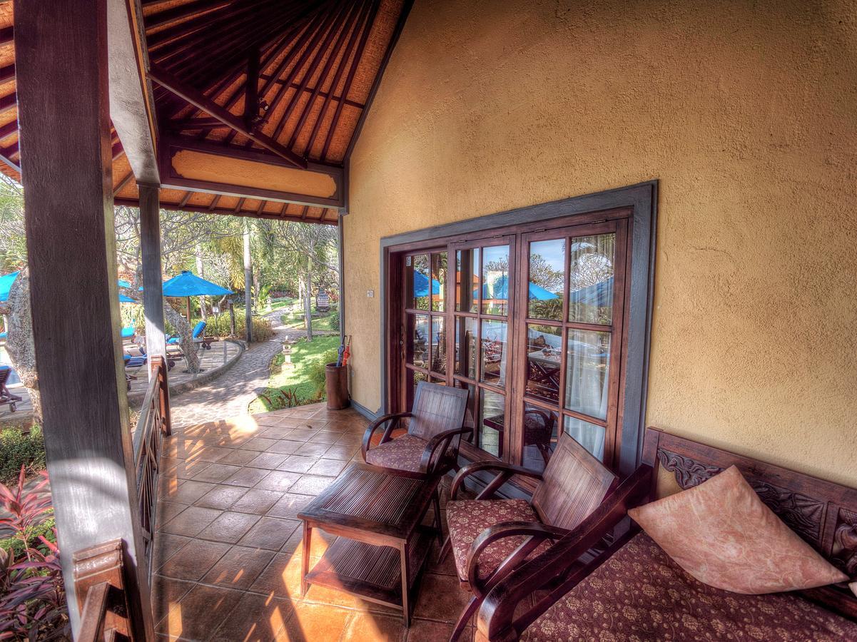 Puri Mangga Sea View Resort And Spa Lovina Exterior foto