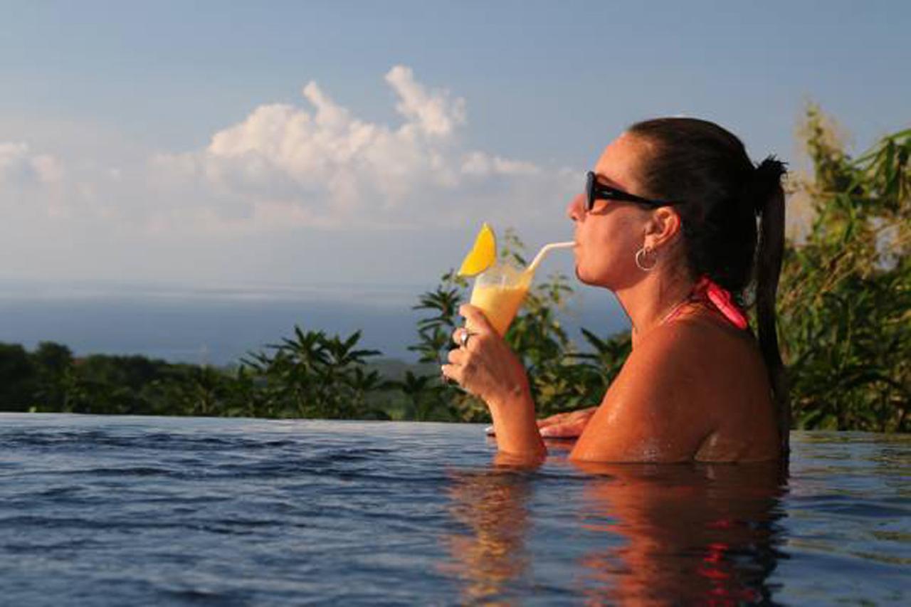 Puri Mangga Sea View Resort And Spa Lovina Exterior foto